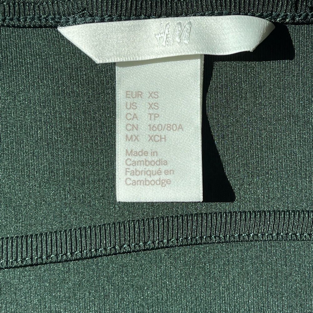 H&M Deep V Top - Picture 5 of 12